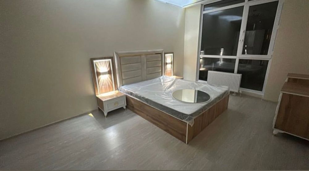 Продаю спальный гарнитур