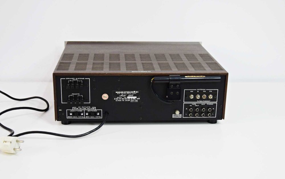 Amplificator Marantz 2215, amplituner