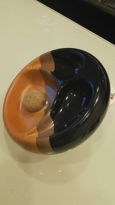 Scrumieră eleganta din ceramica fina, pt. pipe + CADOU