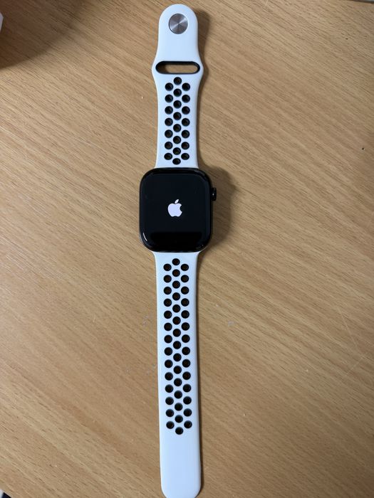 Продам apple watch 10