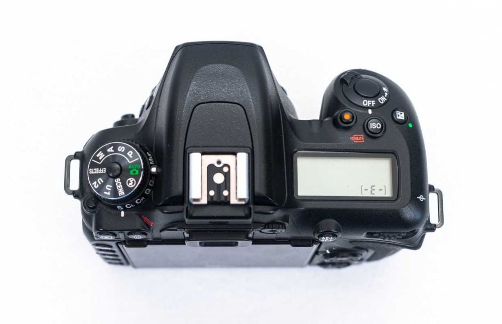 Nikon D7500 - BODY - Aparat foto DSLR - 112.000 de cadre