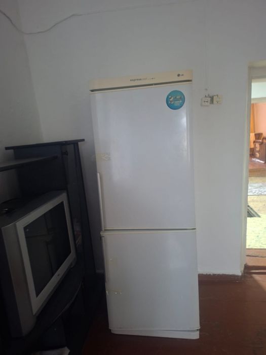 СРОЧНО продам холодильник