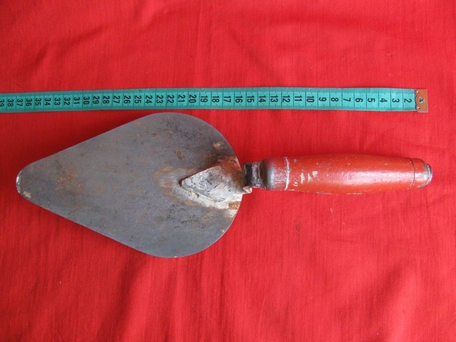 Молоток отвертка мастерок