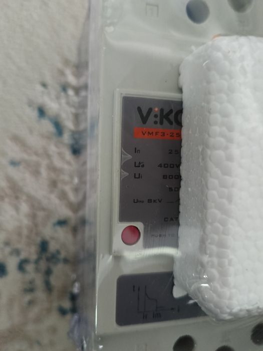 Автоматическое выключатель на 250 А