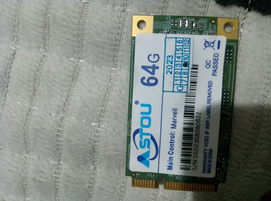 SSD mSATA ASTOU 64 ГБ в рабочем состоянии