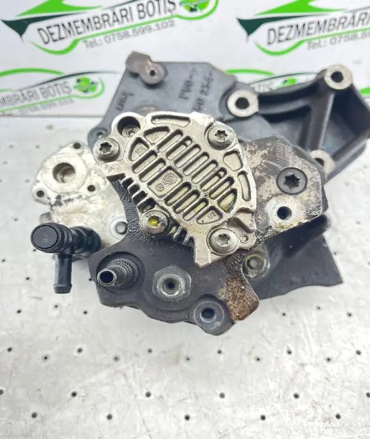 Pompa inalta presiune 82 00 055 072 Renault Laguna 2003