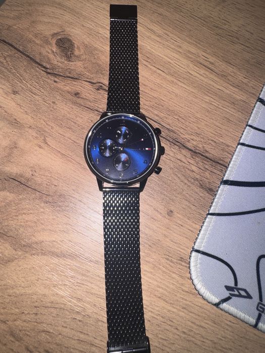 Tommy hilfiger часы оригинальные
