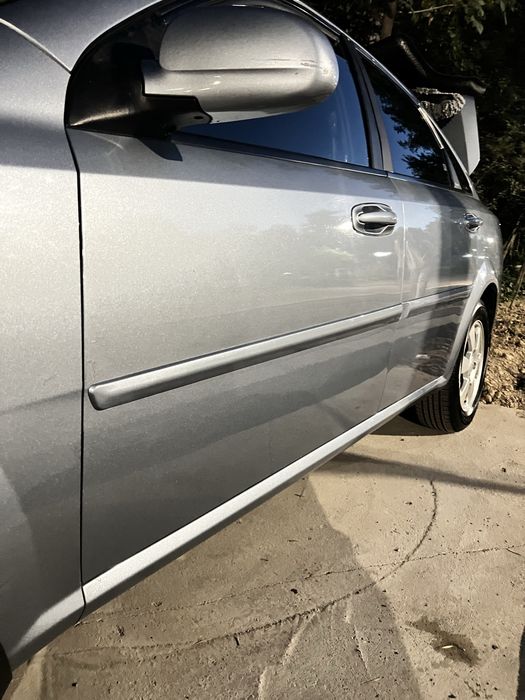 Molding lacetti (delfin).