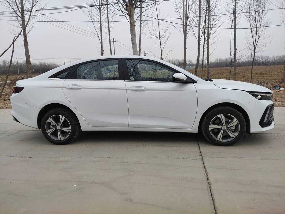 Продается новая GEELY EMGRAND L HYBRID! запас хода 1300 км!