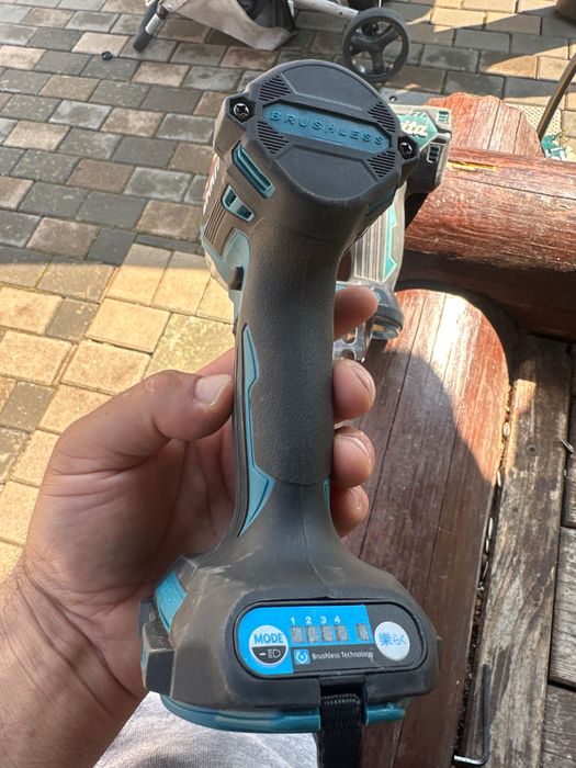 Vand 2 corpuri makita