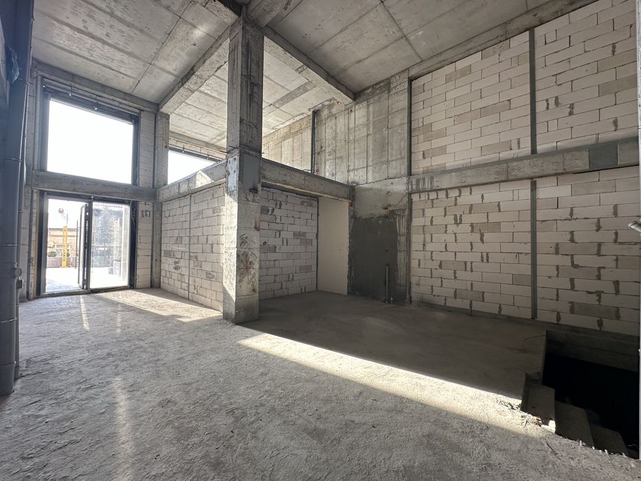 Аренда Коммерческое посещение на Mirabad Avenue