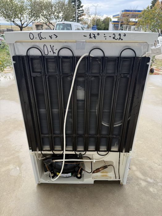 Малък  фризер Либхер