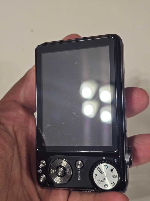 Aparat foto digital compact Samsung PL150 Dual Screen 12.4 MP 5xZoom