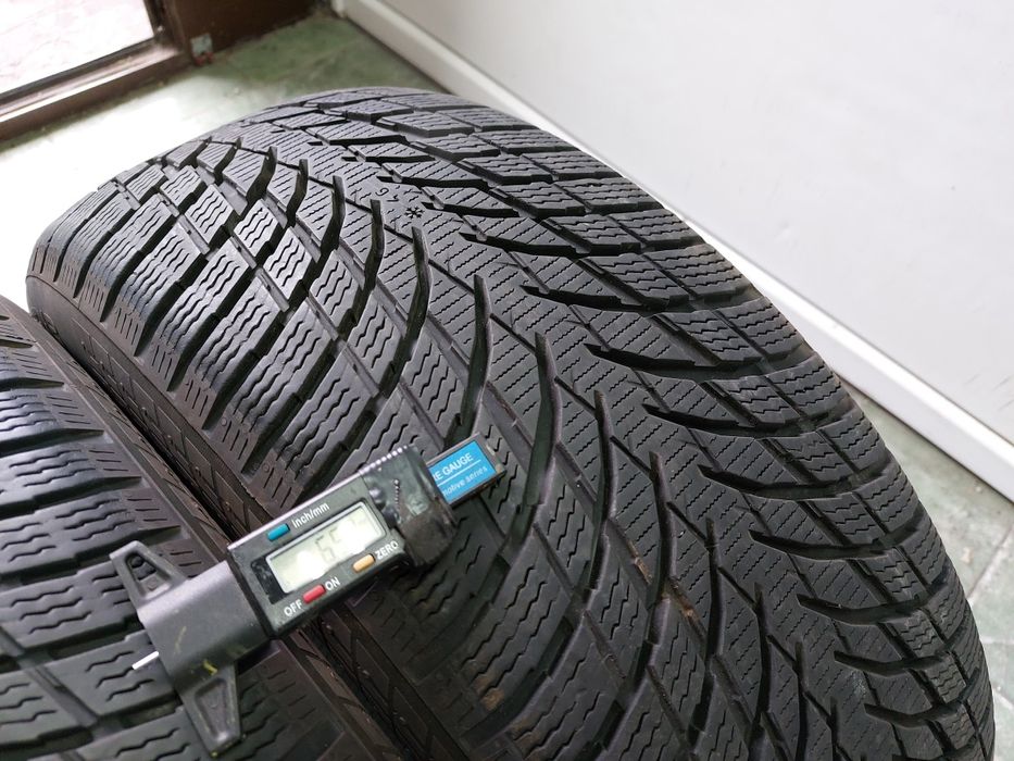 * 2 anvelope 215/50 R18 Nokian
