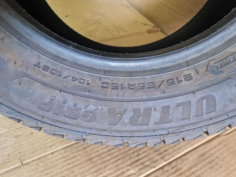 1 брой Goodyear R15C 215/65/ 
нова лятна гума за бус
DOT4120