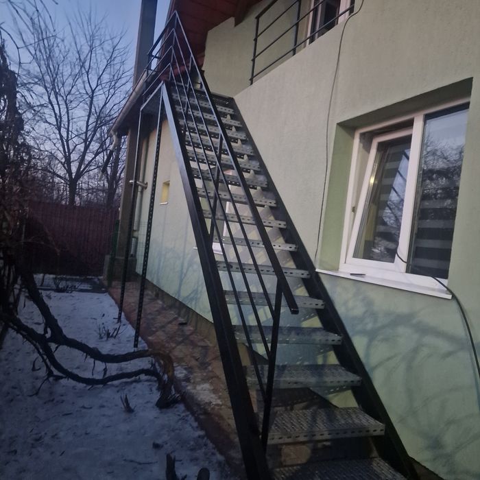 Scari metalice galvanizate