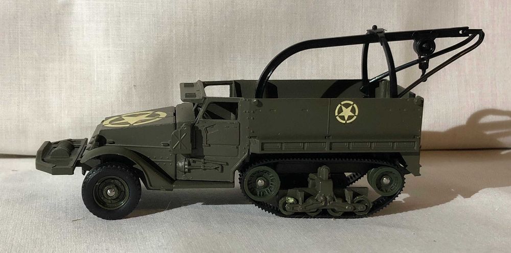 Macheta militara M3 Half Track USA WW2 Solido metal 1 43