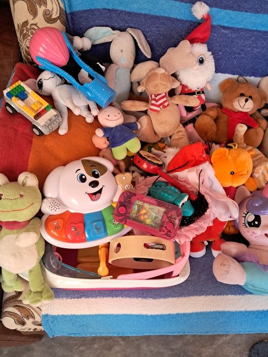 Jucarii de plus si papusi