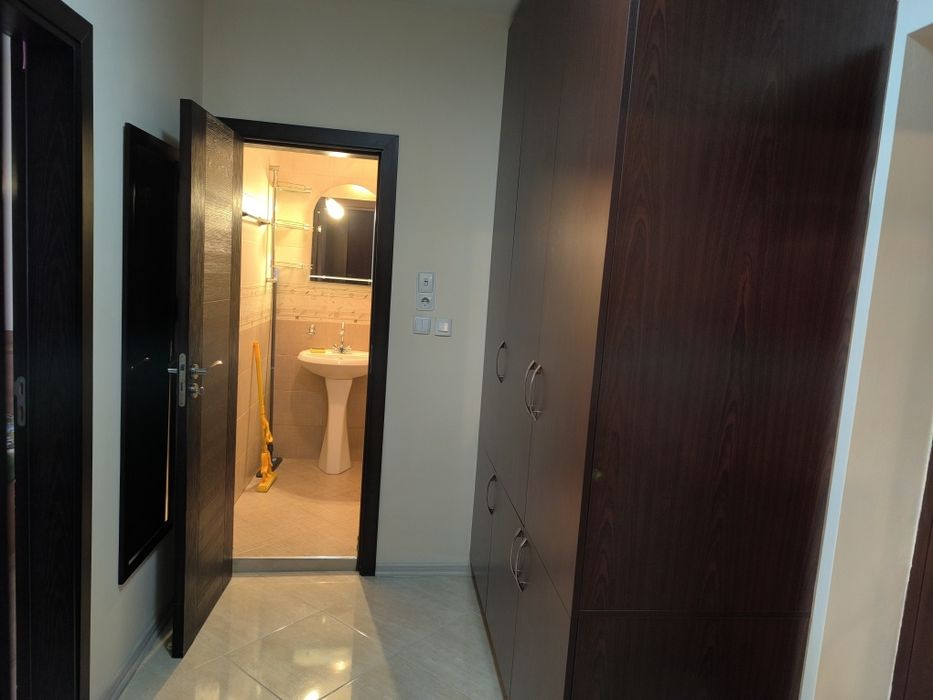 Дава се под наем Двустаен апартамент в София, Дружба 2 - 70 кв.м за 550 € - Снимка #2