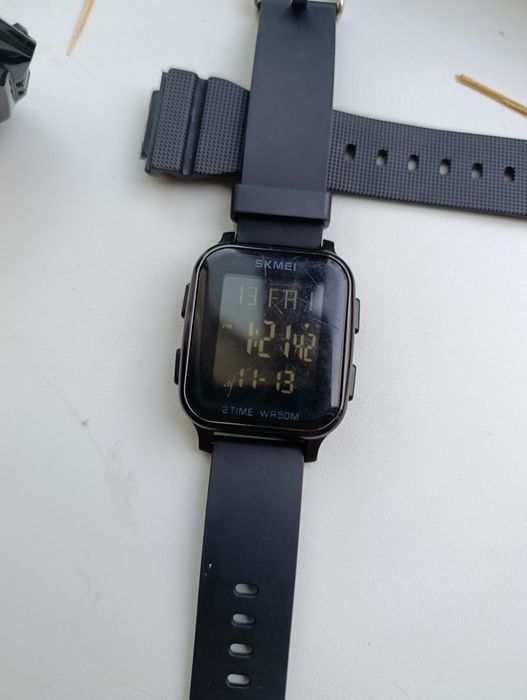 Продам часы skmei original