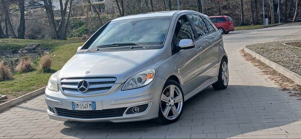 Vând Mercedes bclass 2008 2.0 diesl 140 cai adusă pe roți  din italia