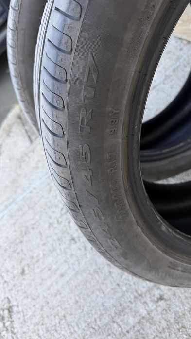 245/45/17 летни гуми в добро състояние  Pireli