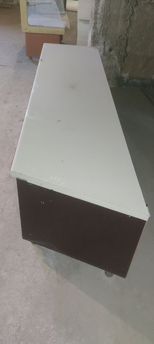 Шкафлар сотилади.