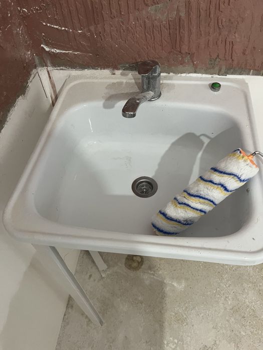 Ванна, туалет, гальтел плинтус