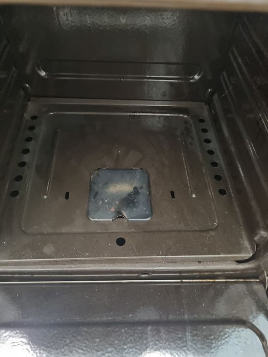 Продам газовую плиту