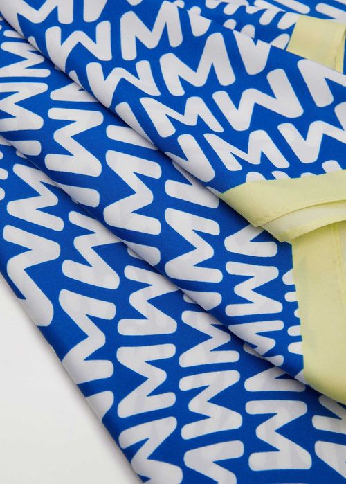 Квадратен дамски шал с принт на Mango
