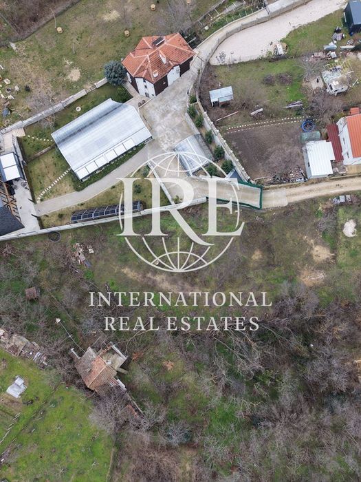 Парцел в Варна-м-т Сотира площ 1034 цена 150000