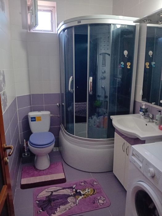 Se oferă spre vânzare apartament cu suprafața de 60 mp, situat în Beiuș