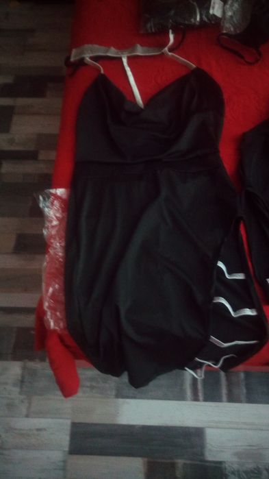 Рокли                          .