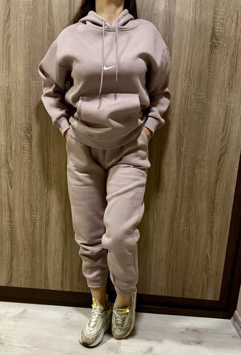 Дамски ватиран екип NIKE!