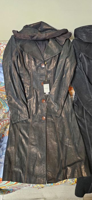 Распродажа кожаных плащей