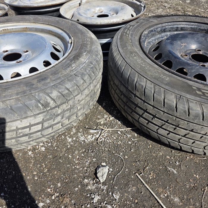 Продам две шины четыре диска