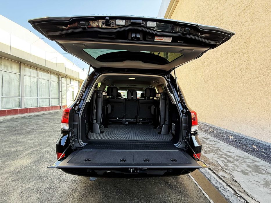 продается Toyota Land Cruiser 200 SFX 95 срочно! SOTILADI!