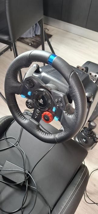 Volan Logitech G29 + pedale + schimbator nou