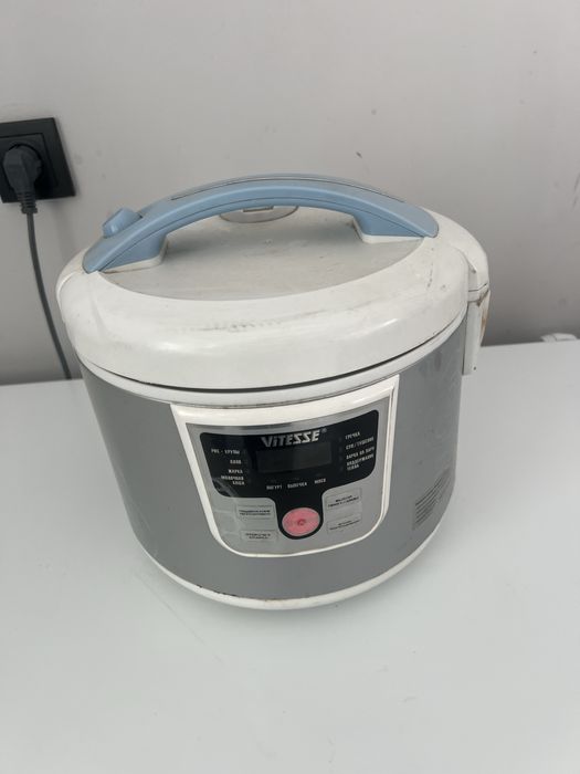 Мультиварка в хорошем состояний