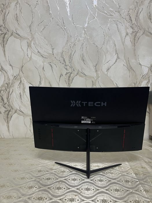 Монитор Xtech 100Hz