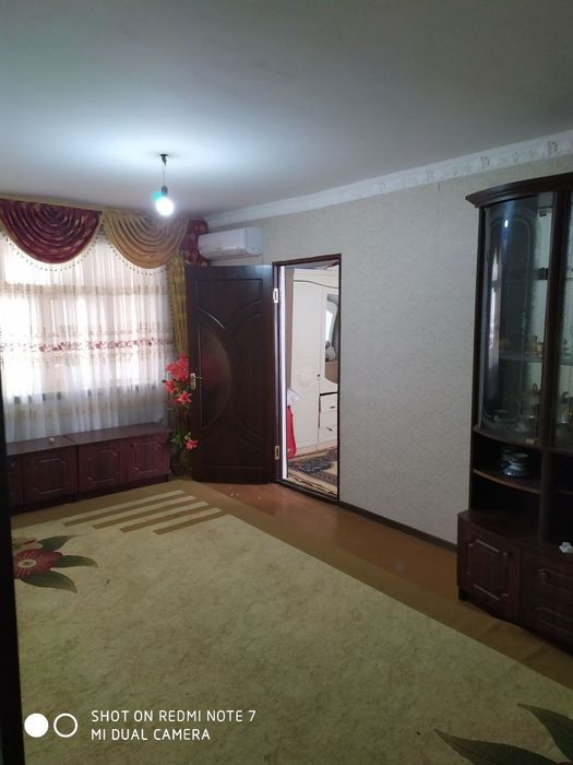 Чирчик аренда 2 ком квартира в 3 мкр 4 этаж