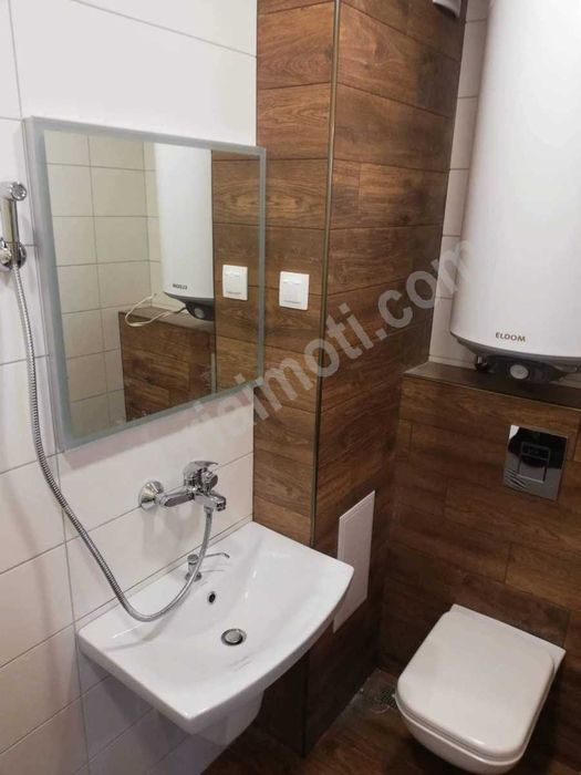 Продава се Тристаен апартамент в Велико Търново, Център - 117 кв.м за 1539 €/кв.м - Снимка #8