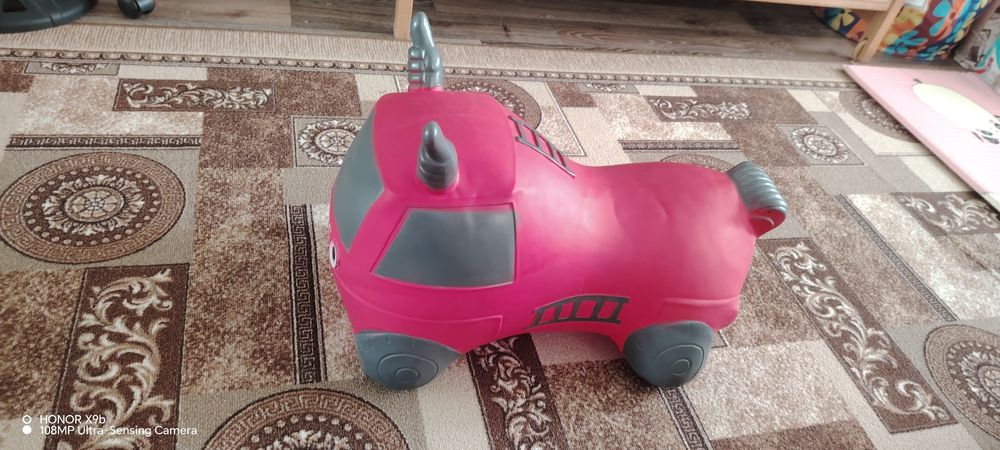 Продам детский толокар