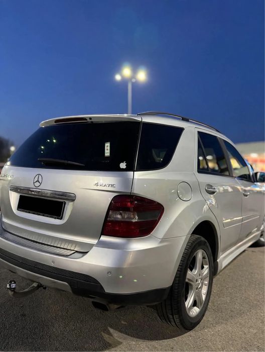Vand/schimb Mercedes ML 320 CDI V6 3.0 224 CP 4x4 Automată.