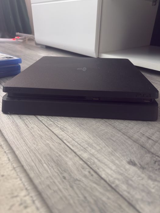 Vand Ps4 , controlere si jocuri