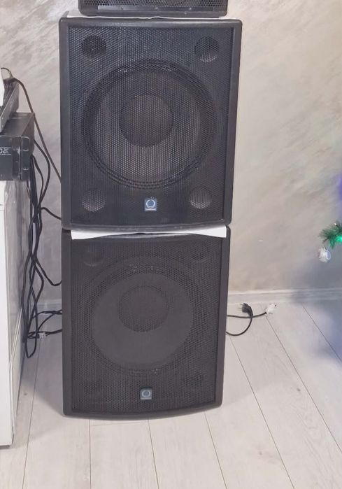 Basi Turbosound TXD-118