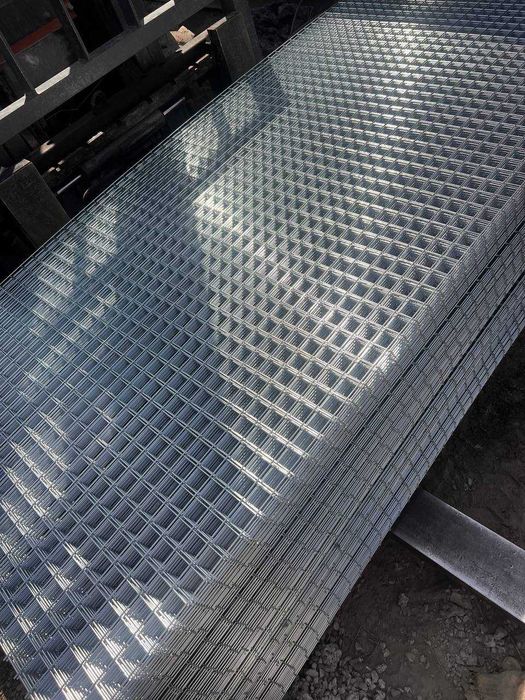 Нержавеющей лист есть и Оцинкованные листь есть у нас