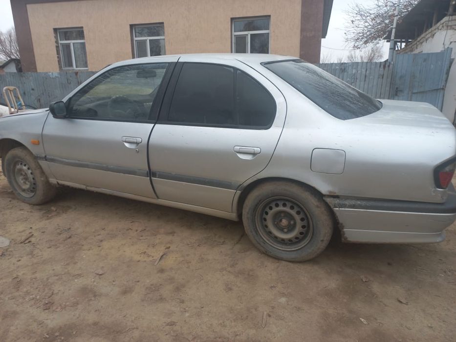 Машина сатылады 300 000