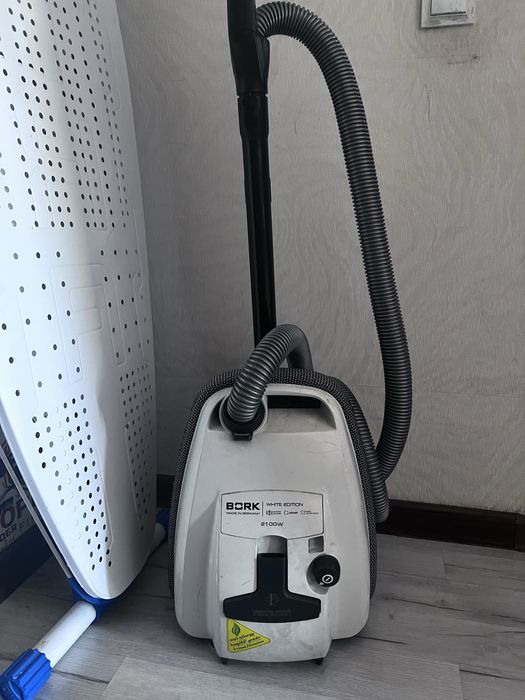 Продам пылесос борк