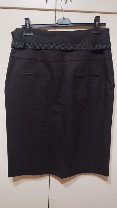 Елегантна пола Mango с висока талия